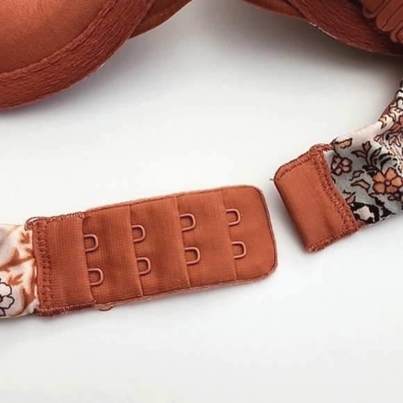 Victoria's Secret Very Sexy Push-Up Underwire Bra Paisley Tan Size 32B - Picture 10 of 14